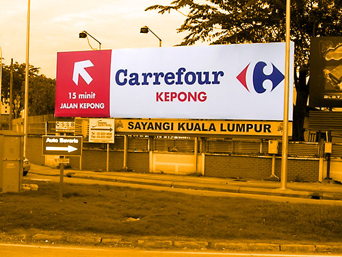 10x40 Billboard - Carrefour